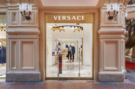 apritimoda versace|versace store.